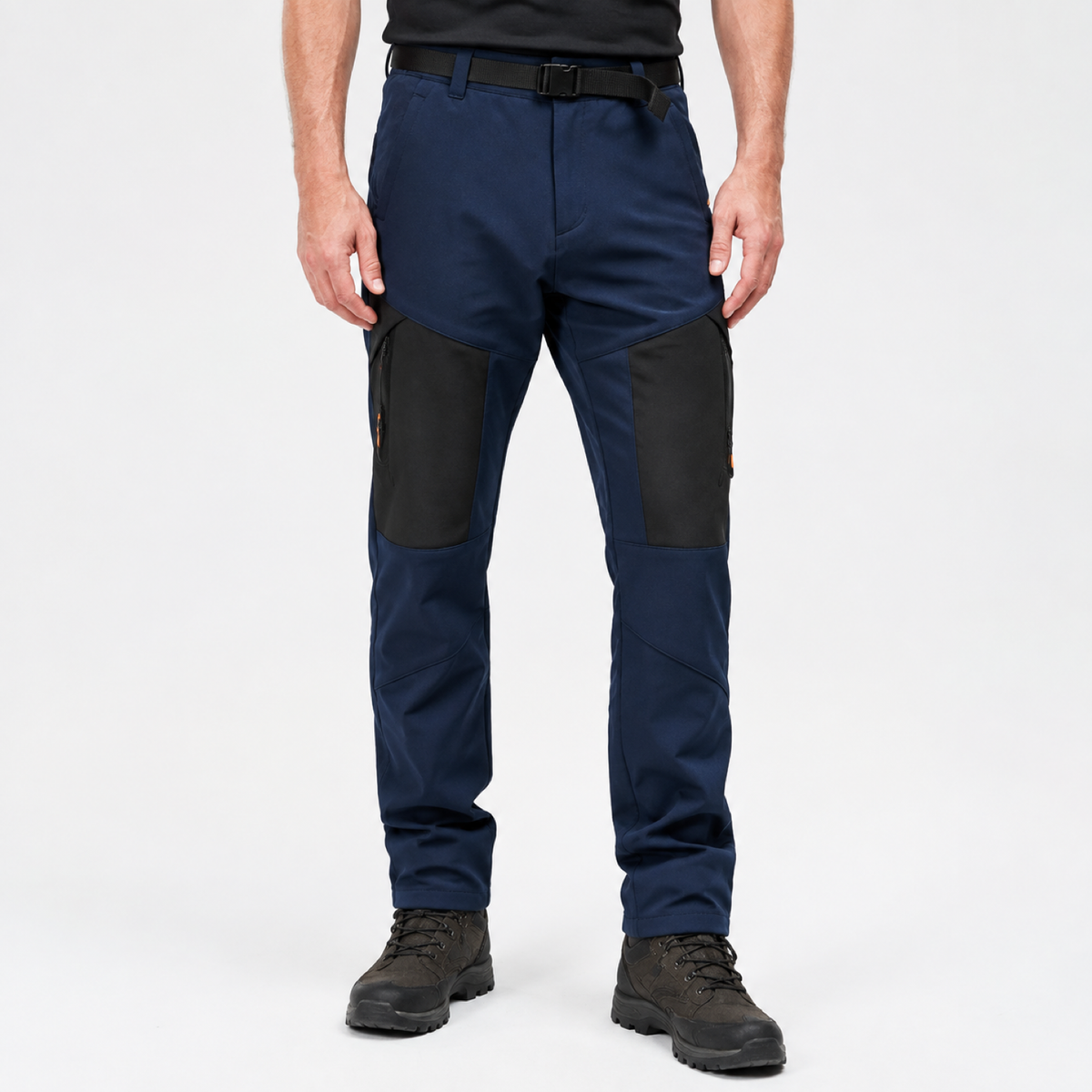 Men's fleece-lined panel walking trousers — model