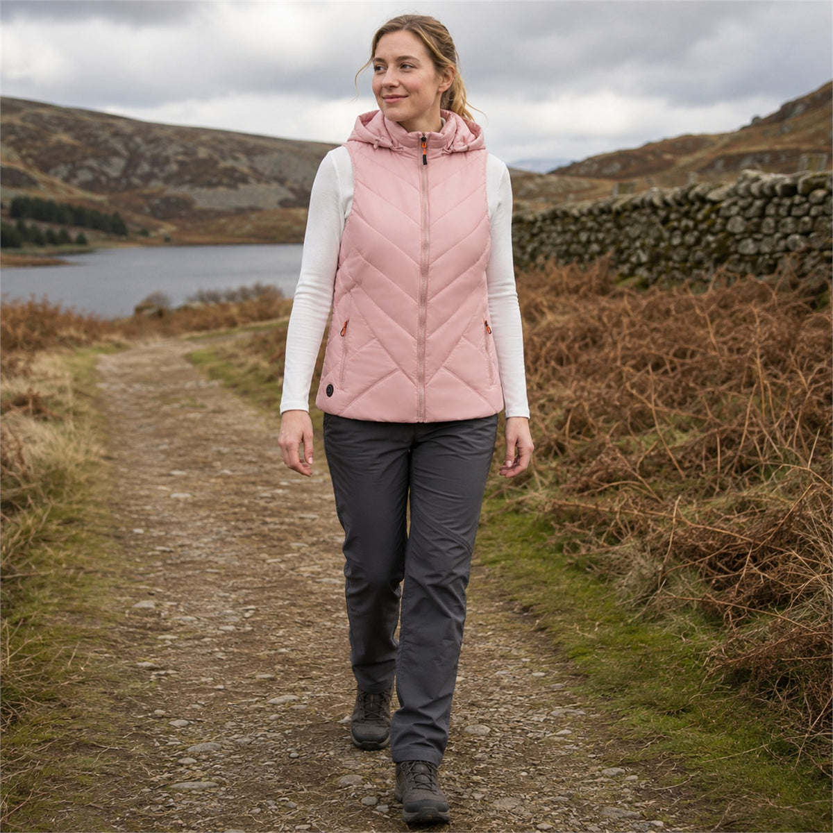 Teesdale women's heated hooded gilet — blush pink outdoor