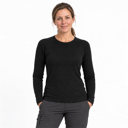 Acomb women's merino wool base layer - model