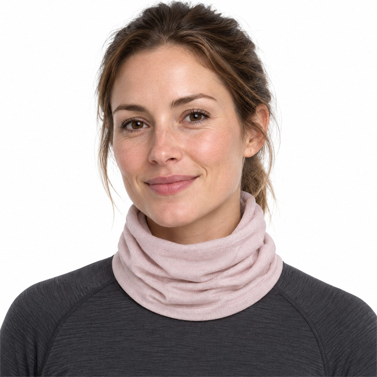 Hexham Merino Wool Neck Gaiter - model pink